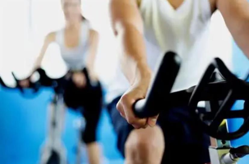 High-Intensity Interval Training (HIIT) vs. Steady-State Cardio: What Science Says